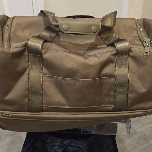 Calpak Stevyn Duffel Bag w/Shoe Compartment - Picture 8 of 10